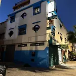 Dinosaur Anza Surf House